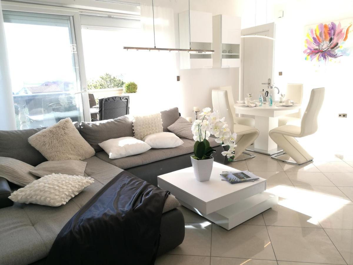 Villa Meli - Apartments Mit Meerblick Medolino Esterno foto
