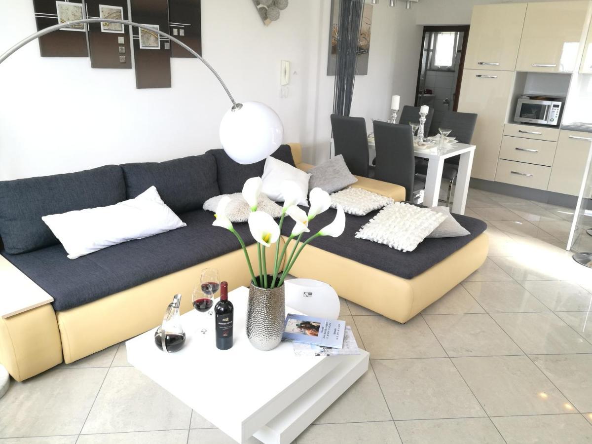 Villa Meli - Apartments Mit Meerblick Medolino Esterno foto