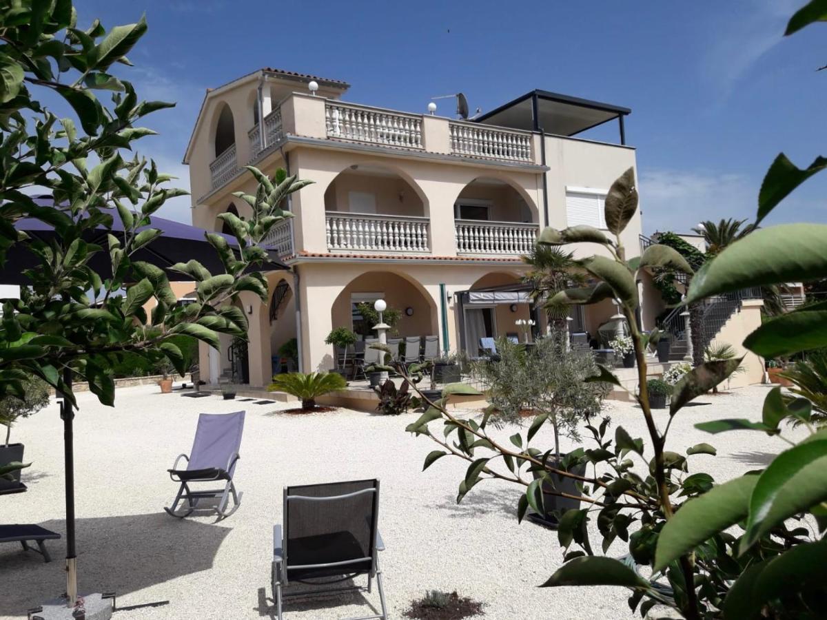 Villa Meli - Apartments Mit Meerblick Medolino Esterno foto