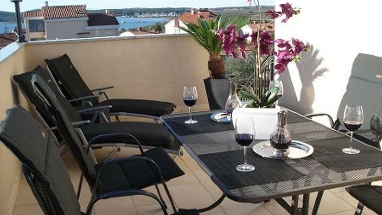 Villa Meli - Apartments Mit Meerblick Medolino Esterno foto